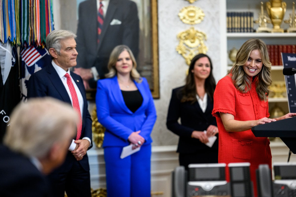 President Donald Trump delivers remarks regarding access to fertility drugs alongside HHS Secretary Robert F. Kennedy, Jr., Secretary of Commerce Howard Lutnick, CMMS Administrator Dr. Mehmet Oz, Secretary of Labor Lori Chavez-DeRemer Rep. Katie Britt (R-AL) and guests, Thursday, October 16, 2025, in the Oval Office.(Official White House Photo by Molly Riley)