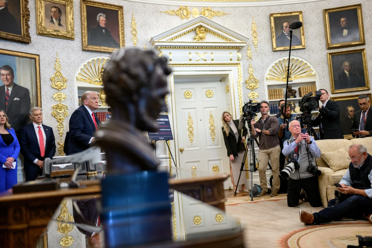 President Donald Trump delivers remarks regarding access to fertility drugs alongside HHS Secretary Robert F. Kennedy, Jr., Secretary of Commerce Howard Lutnick, CMMS Administrator Dr. Mehmet Oz, Secretary of Labor Lori Chavez-DeRemer Rep. Katie Britt (R-AL) and guests, Thursday, October 16, 2025, in the Oval Office.(Official White House Photo by Molly Riley)