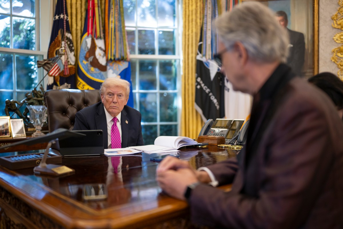 President Donald Trump meets with Andrea Bocelli in the Oval Office, Friday, October 17, 2025. (Official White House Photo by Daniel Torok)