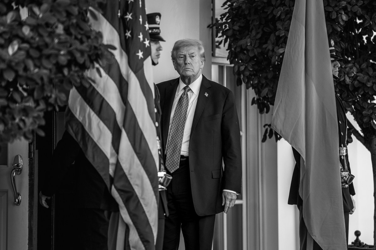 President Donald Trump greets Ukrainian President Volodymyr Zelenskyy at the West Wing Lobby entrance of the White House, Friday, October 17, 2025. (Official White House Photo by Juliana Luz)