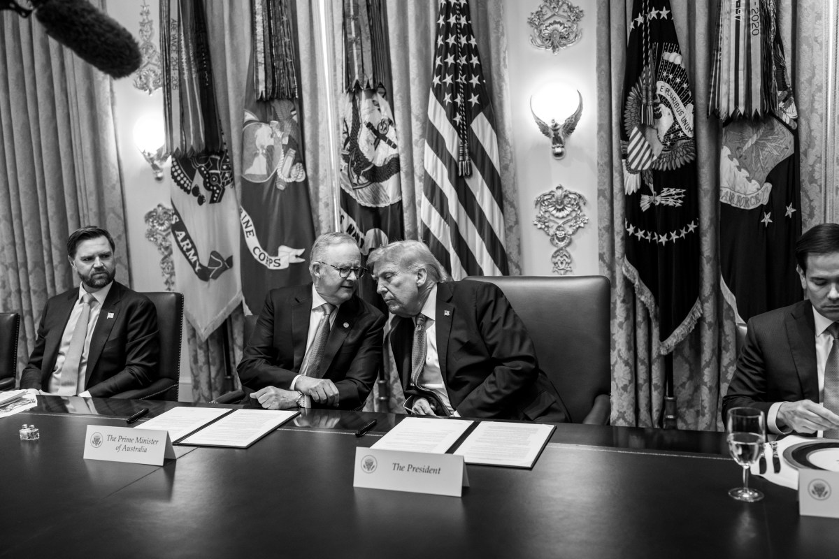 President Donald Trump hosts a bilateral meeting with Australian Prime Minister Anthony Albanese in the Cabinet Room, Monday, October 20, 2025. (Official White House Photo by Daniel Torok)