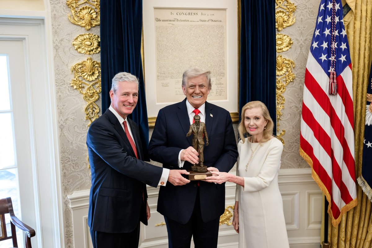 President Donald Trump is presented with the Richard Nixon Architect of Peace Award, Tuesday, October 21, 2025, during a ceremony in the Oval Office. In attendance are Richard Nixon’s daughter, Tricia Nixon Cox, her husband Edward Cox,  ex-national security adviser Robert O’Brien, and acting archivist of the U.S. Jim Byron. (Official White House Photo by Daniel Torok)