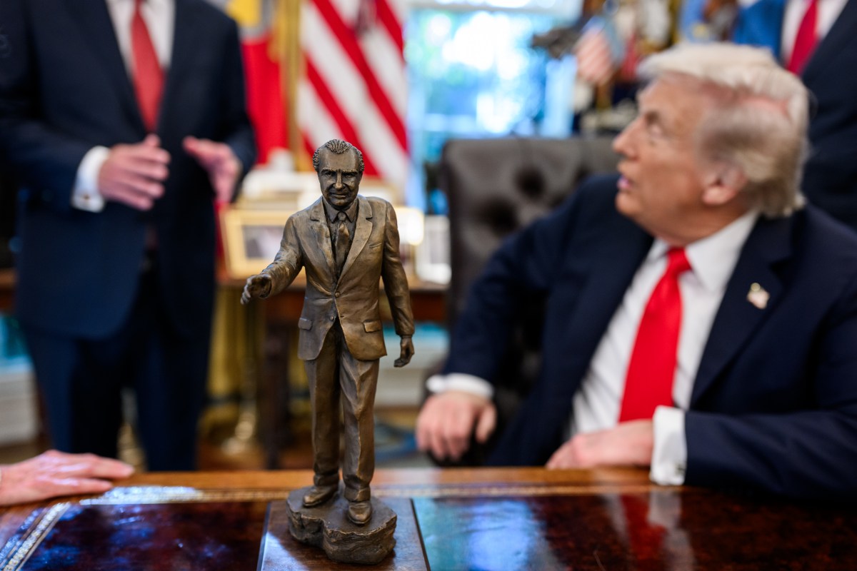 President Donald Trump is presented with the Richard Nixon Architect of Peace Award, Tuesday, October 21, 2025, during a ceremony in the Oval Office. In attendance are Richard Nixon’s daughter, Tricia Nixon Cox, her husband Edward Cox,  ex-national security adviser Robert O’Brien, and acting archivist of the U.S. Jim Byron. (Official White House Photo by Daniel Torok)