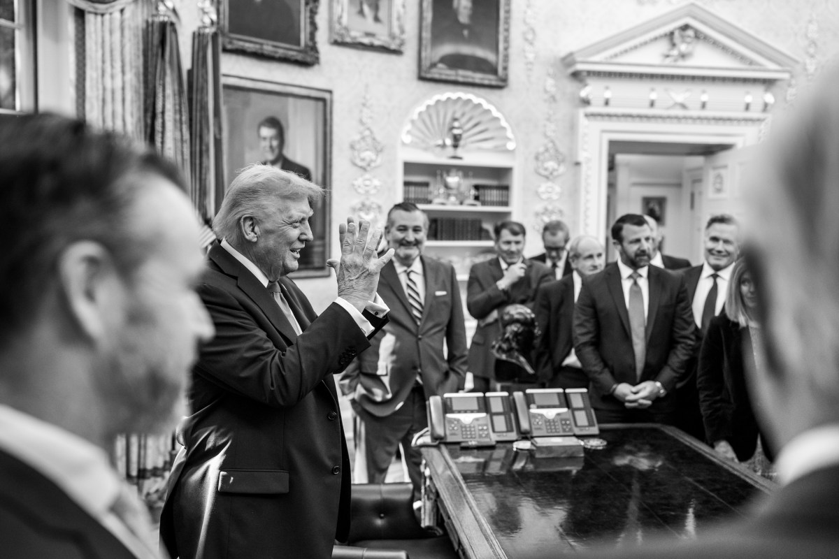 President Donald Trump meets with Senate Republicans in the Oval Office after lunch in the Rose Garden, Tuesday, October 21, 2025, in the White House Rose Garden. (Official White House Photo by Molly Riley)