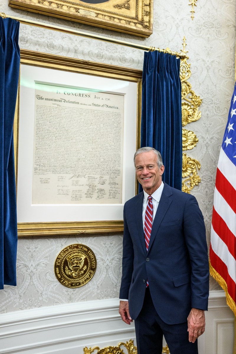 President Donald Trump meets with Senate Republicans in the Oval Office after lunch in the Rose Garden, Tuesday, October 21, 2025, in the White House Rose Garden. (Official White House Photo by Molly Riley)