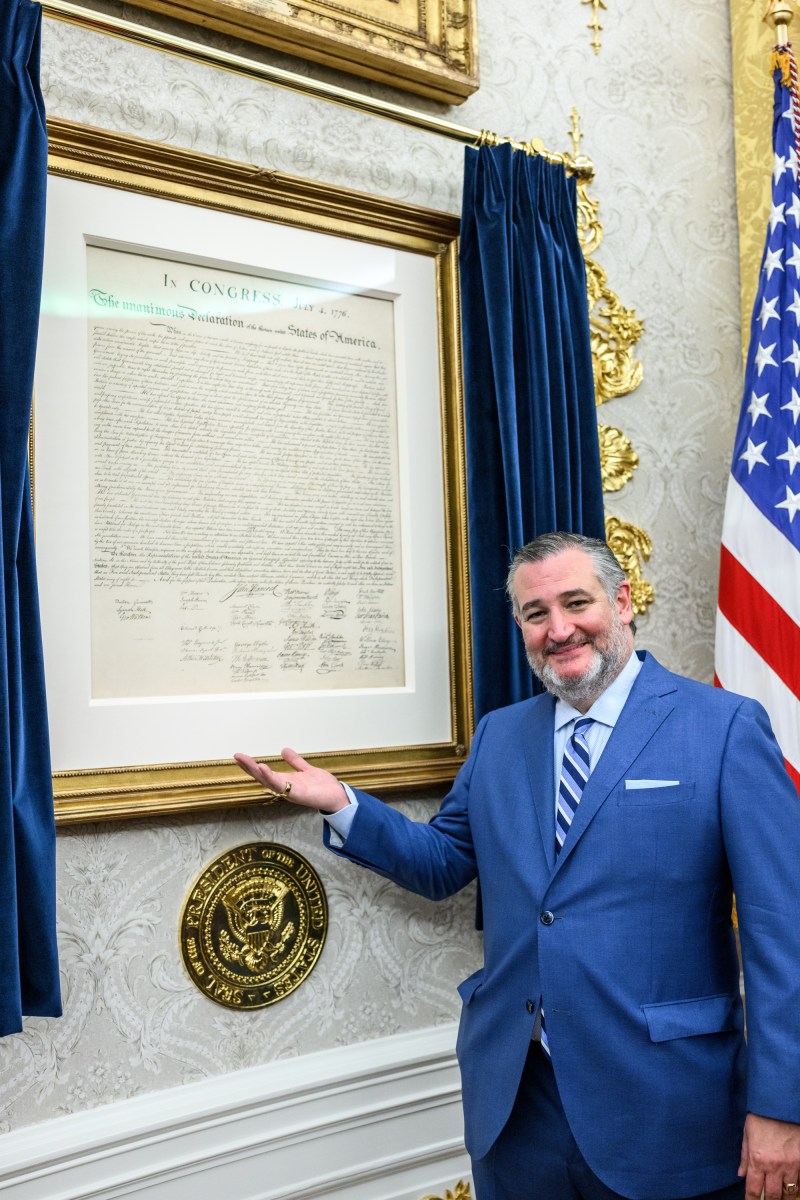 President Donald Trump meets with Senate Republicans in the Oval Office after lunch in the Rose Garden, Tuesday, October 21, 2025, in the White House Rose Garden. (Official White House Photo by Molly Riley)