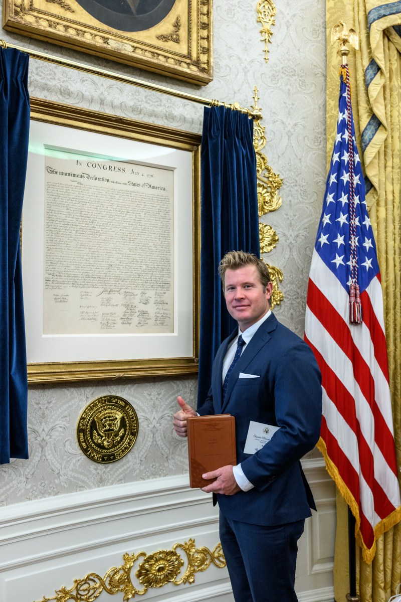 President Donald Trump meets with Senate Republicans in the Oval Office after lunch in the Rose Garden, Tuesday, October 21, 2025, in the White House Rose Garden. (Official White House Photo by Molly Riley)