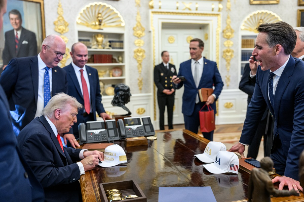 President Donald Trump meets with Senate Republicans in the Oval Office after lunch in the Rose Garden, Tuesday, October 21, 2025, in the White House Rose Garden. (Official White House Photo by Molly Riley)
