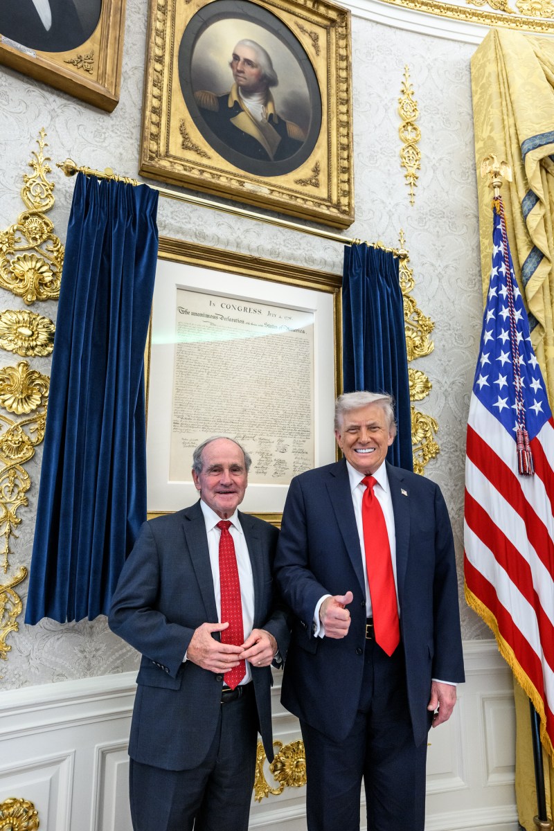 President Donald Trump meets with Senate Republicans in the Oval Office after lunch in the Rose Garden, Tuesday, October 21, 2025, in the White House Rose Garden. (Official White House Photo by Molly Riley)