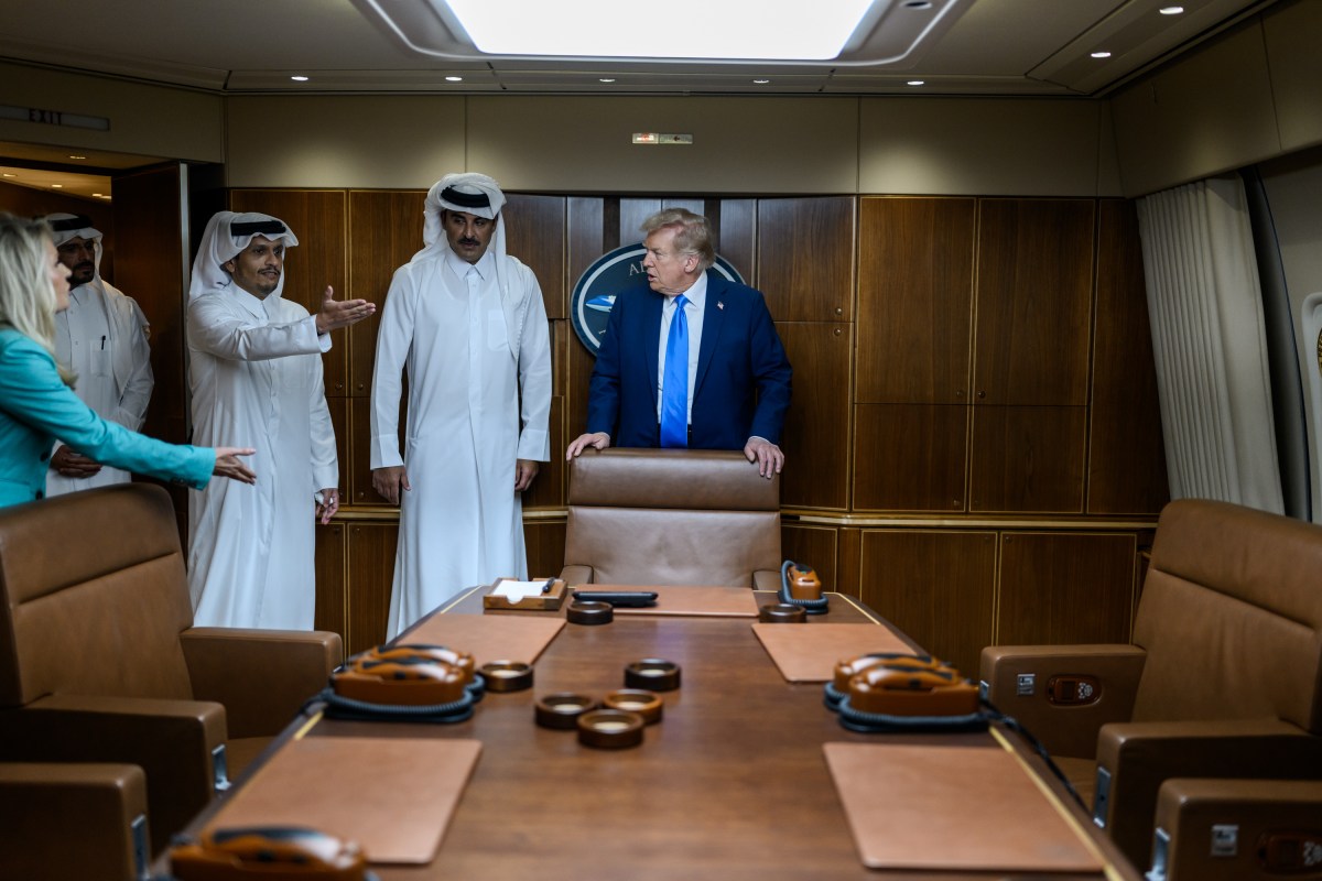 President Donald Trump meets with Qatar’s Emir Sheikh Tamim bin Hamad Al-Thani and Prime Minister and Foreign Minister Sheikh Mohammed bin Abdulrahman bin Jassim Al-Thani aboard Air Force One during a refueling stop in Doha, Qatar, enroute to the ASEAN summit in Malaysia, October 25, 2025. (Official White House Photo by Daniel Torok)