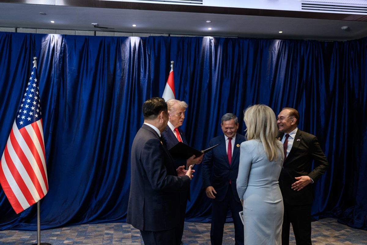President Donald Trump speaks with Malaysian Prime Minister Seri Anwar Ibrahim, Cambodian Prime Minister Hun Manet, and Thailand’s Prime Minister Anutin Charnvirakul before signing the Kuala Lumpur Accord, Sunday, October 25, 2025, at the ASEAN Summit in Kuala Lumpur, Malaysia. (Official White House Photo by Daniel Torok)
