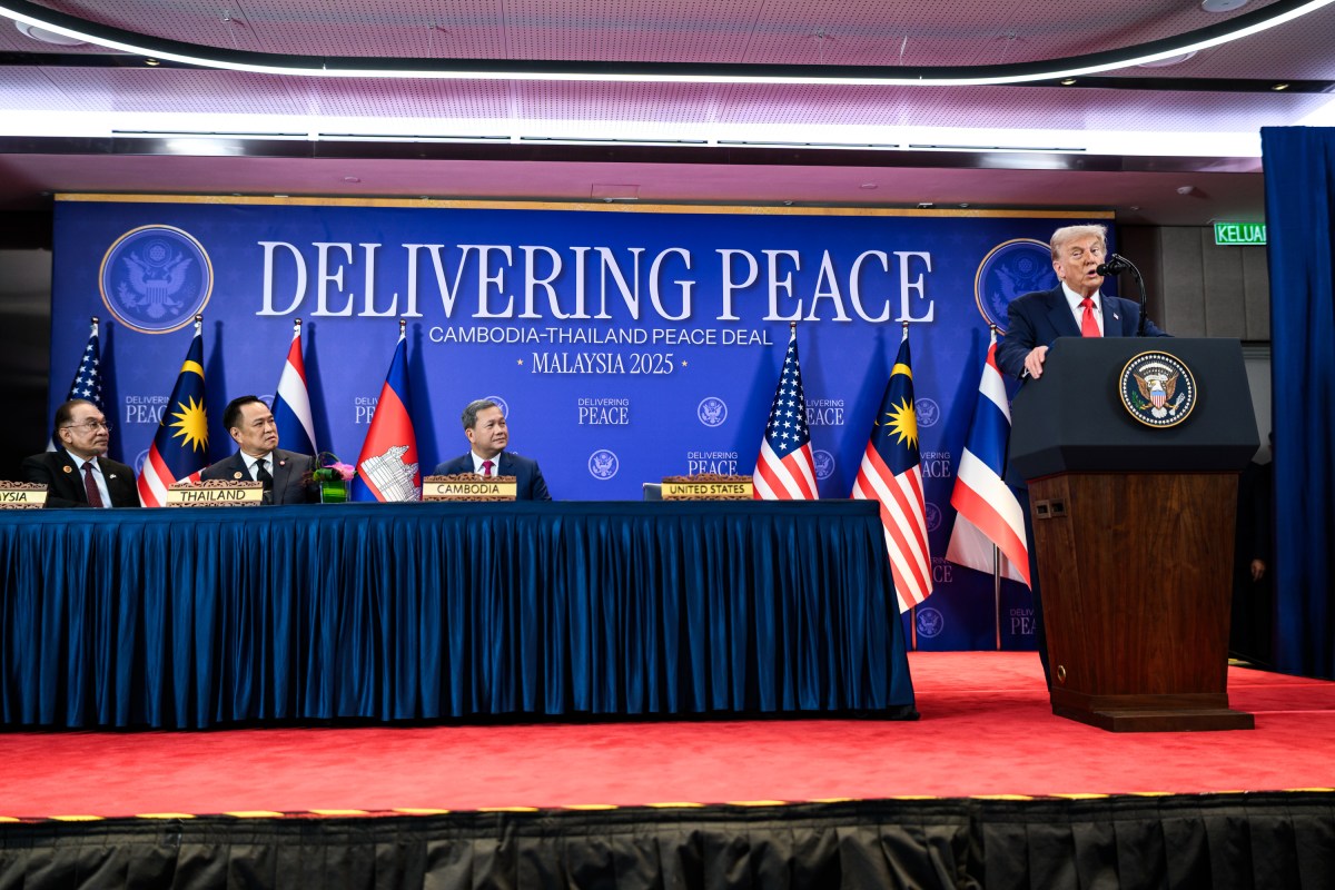 President Donald Trump delivers remarks before signing the Kuala Lumpur Accord with Malaysian Prime Minister Seri Anwar Ibrahim, Cambodian Prime Minister Hun Manet, and Thailand’s Prime Minister Anutin Charnvirakul, Sunday, October 25, 2025, at the ASEAN Summit in Kuala Lumpur, Malaysia. (Official White House Photo by Daniel Torok)