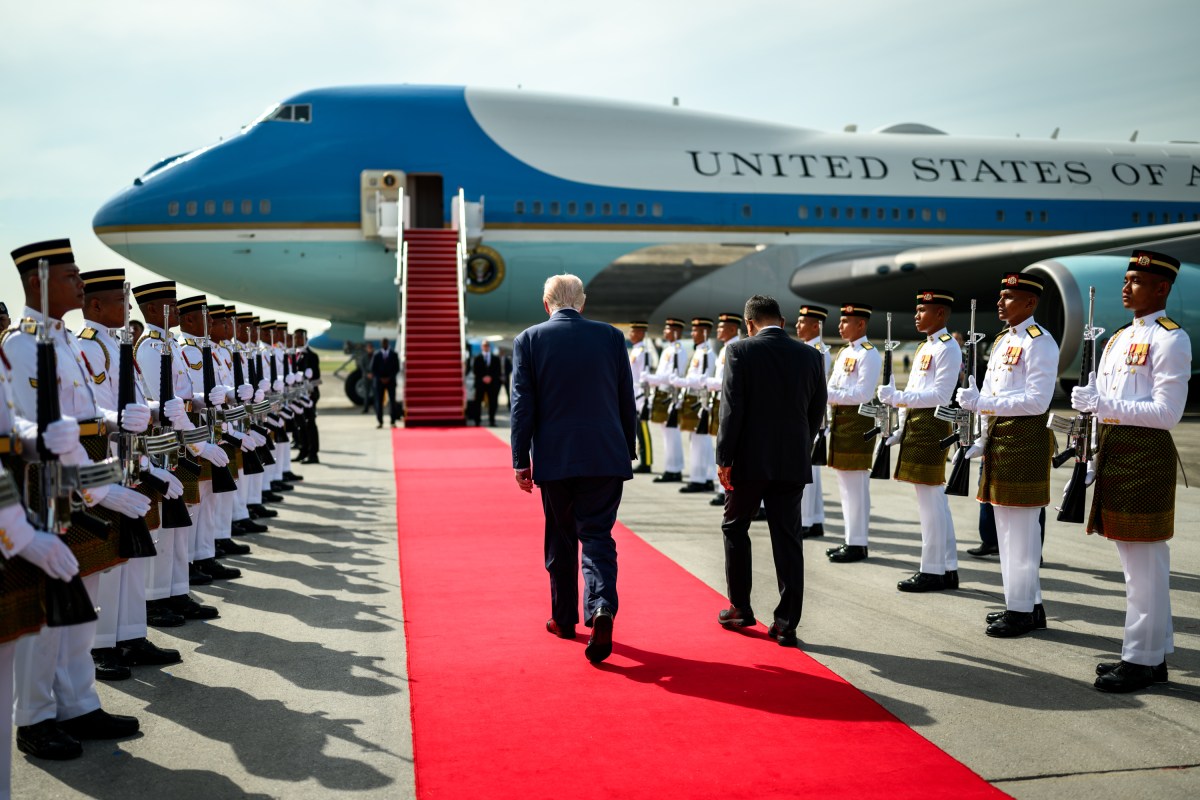 President Donald Trump walks towards Air Force One as he bids farewell to Malaysian officials at Kuala Lumpur International Airport, October 27, 2025 in Kuala Lumpur, Malaysia. (Official White House Photo by Daniel Torok)