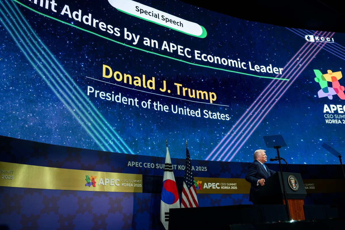 President Donald Trump delivers remarks at the APEC CEO’s luncheon at the Gyeongju Arts Center in Gyeongju, South Korea on Wednesday, October 29, 2025. (Official White House Photo by Daniel Torok)