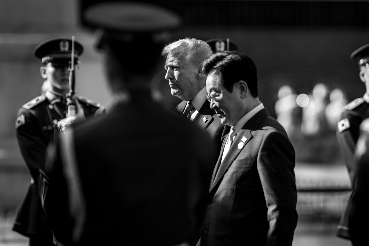President Donald Trump greets President Lee Jae Myung of the Republic of Korea at the Gyeongju National Museum, South Korea on Wednesday, October 29, 2025. (Official White House Photo by Daniel Torok)