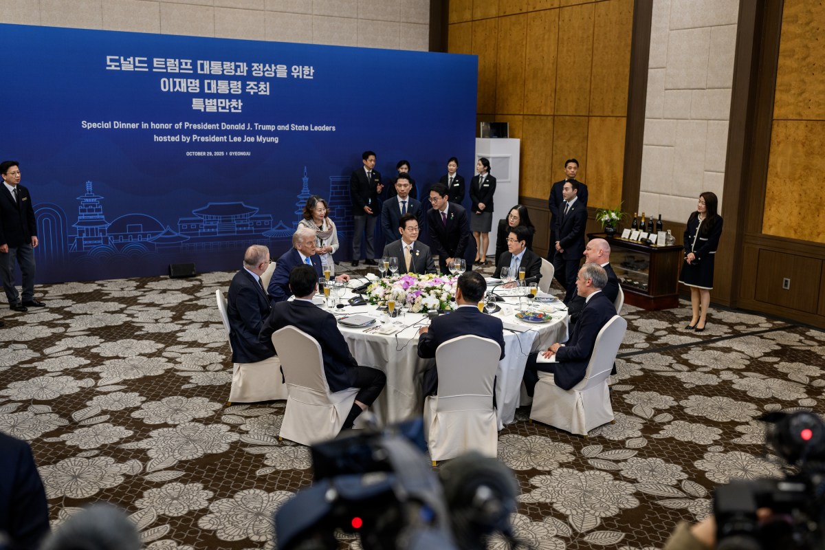 President Donald Trump attends a dinner in his honor hosted by President Lee Jae Myung of the Republic of Korea, on Wednesday, October 29, 2025, at the Hilton Hotel in Gyeongju, South Korea. (Official White House Photo by Daniel Torok)