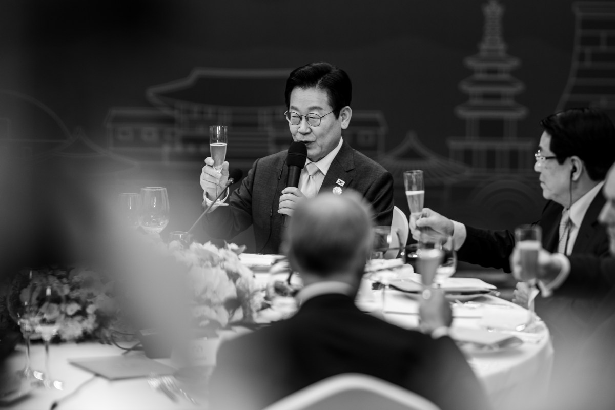 President Donald Trump attends a dinner in his honor hosted by President Lee Jae Myung of the Republic of Korea, on Wednesday, October 29, 2025, at the Hilton Hotel in Gyeongju, South Korea. (Official White House Photo by Daniel Torok)