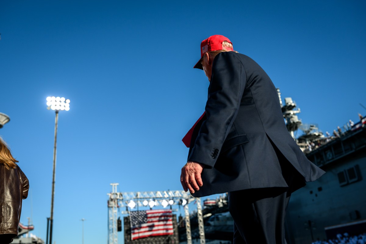 President Donald Trump and First Lady Melania Trump wave to the crowd after delivering remarks in honor of the U.S. Navy 250th anniversary celebration at the USS Harry S. Truman aircraft carrier at Naval Station Norfolk in Norfolk, Virginia. (Official White House Photo by Daniel Torok)