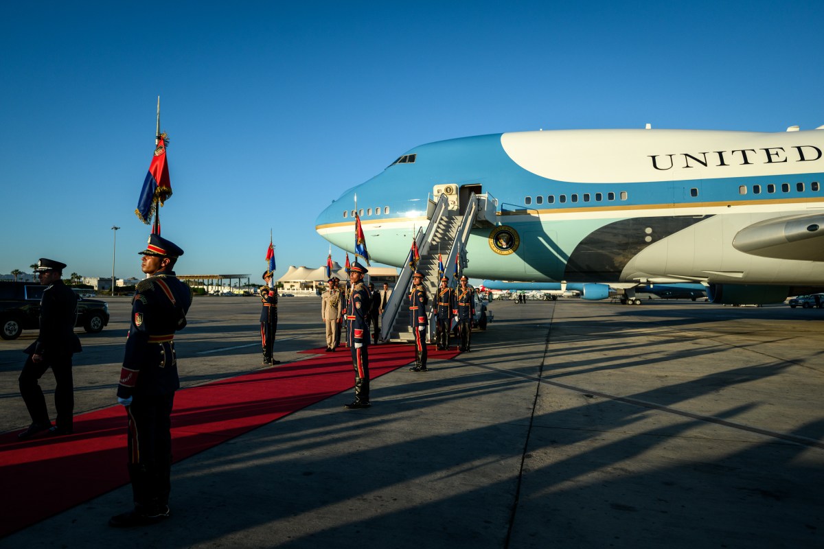 President Donald Trump disembarks Air Force One at Sharm El Sheikh International Airport in Egypt, Monday, October 13, 2025, as he arrives for a summit with world leaders on ending the war in Gaza and advancing peace in the Middle East. (Official White House Photo by Daniel Torok)