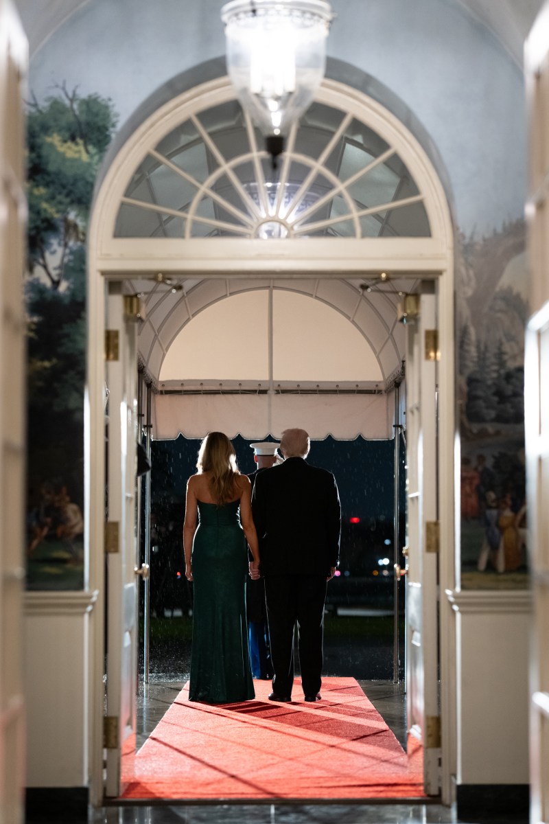 President Donald Trump and First Lady Melania Trump greet Crown Prince and Prime Minister Mohammed bin Salman Al Saud of Saudi Arabia, Tuesday, November 18, 2025, at the South Portico of the White House. (Official White House Photo by Andrea Hanks)