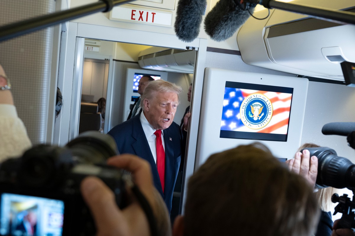 President Donald Trump boards Air Force One at Joint Base Andrews, Maryland on Friday, October 31, 2025, en route Palm Beach International Airport, Florida.
(Official White House Photo by Joyce N. Boghosian)