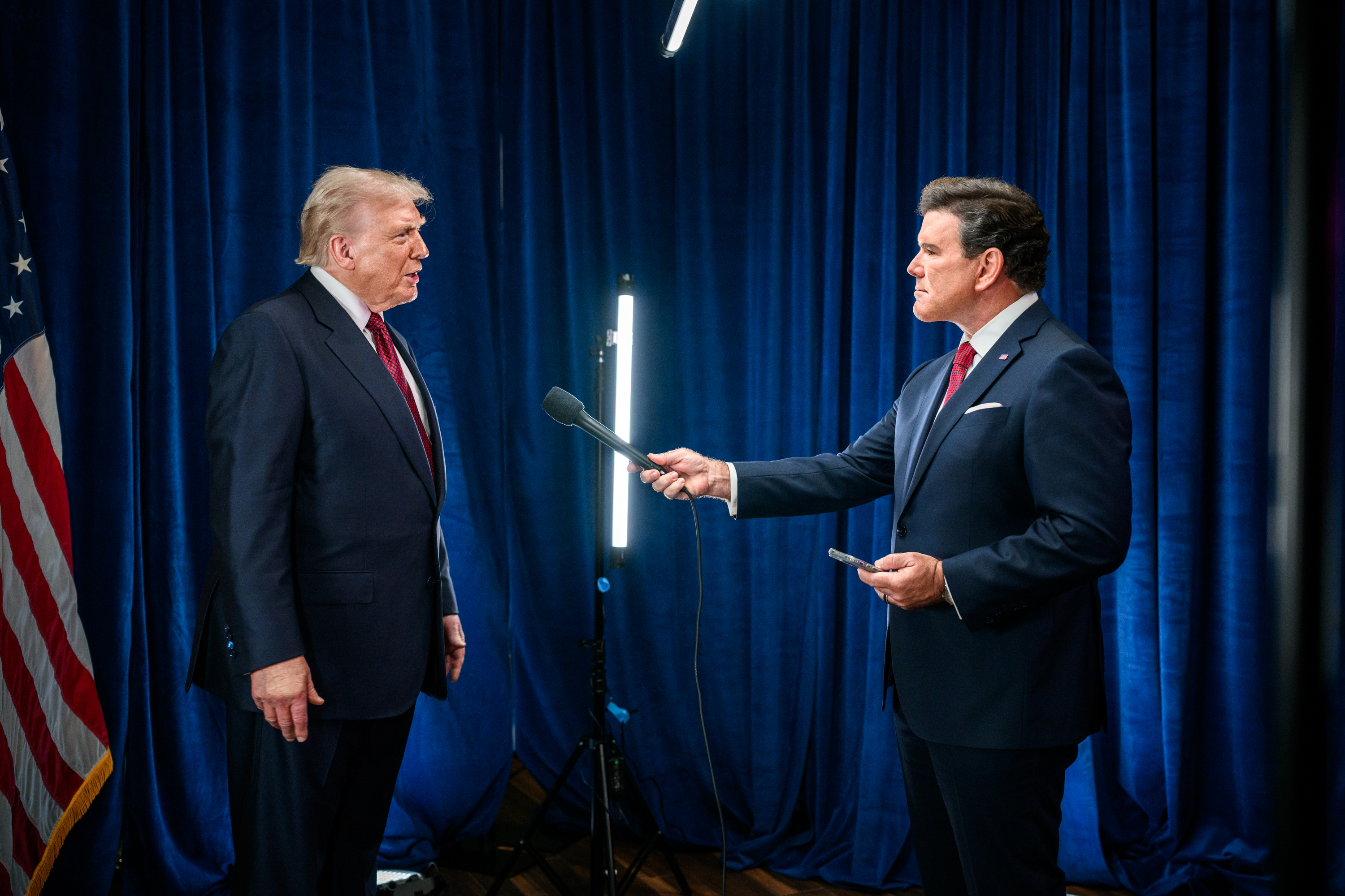 TRUMPロングスプリング President Donald Trump participates in an interview with Fox News