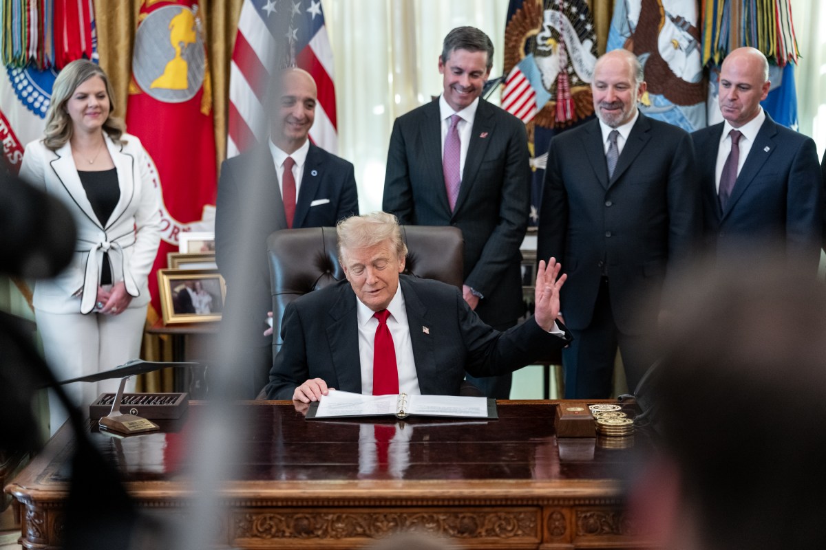 President Donald Trump makes an announcement on lowering drug prices alongside pharmaceutical representatives and Cabinet members in the Oval Office, Thursday, November 6, 2025. (Official White House Photo by Abe McNatt)