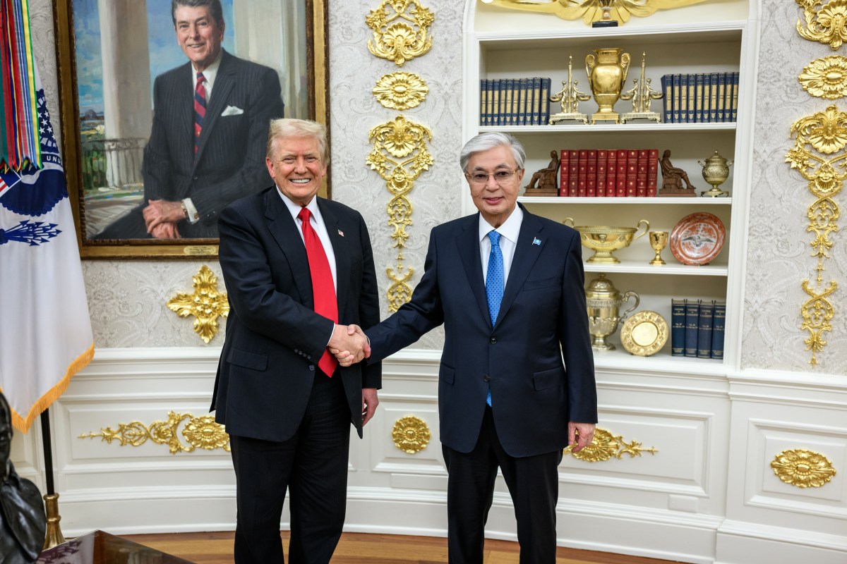 President Donald Trump meets with President of the Republic of Kazakhstan Kassym-Jomart Tokayev in the Oval Office before a dinner with other C5 Central Asian leaders, Thursday, November 6, 2025. (Official White House Photo by Daniel Torok)