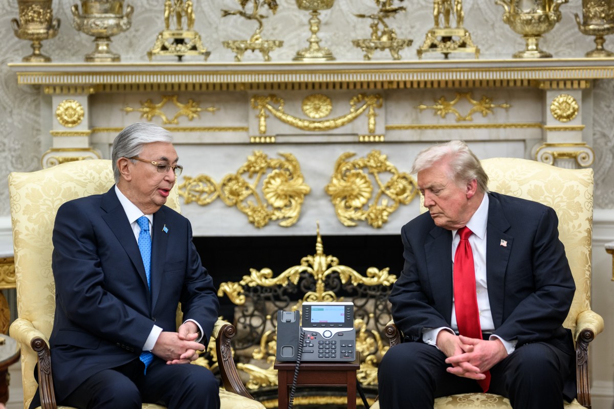 President Donald Trump meets with President of the Republic of Kazakhstan Kassym-Jomart Tokayev in the Oval Office before a dinner with other C5 Central Asian leaders, Thursday, November 6, 2025. (Official White House Photo by Daniel Torok)