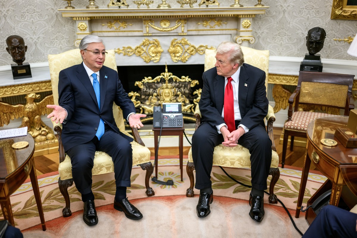 President Donald Trump meets with President of the Republic of Kazakhstan Kassym-Jomart Tokayev in the Oval Office before a dinner with other C5 Central Asian leaders, Thursday, November 6, 2025. (Official White House Photo by Daniel Torok)