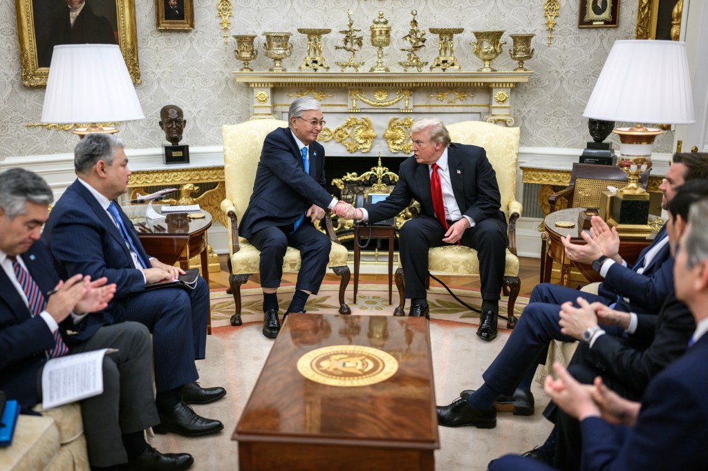 President Donald Trump meets with President of the Republic of Kazakhstan Kassym-Jomart Tokayev in the Oval Office before a dinner with other C5 Central Asian leaders, Thursday, November 6, 2025. (Official White House Photo by Daniel Torok)