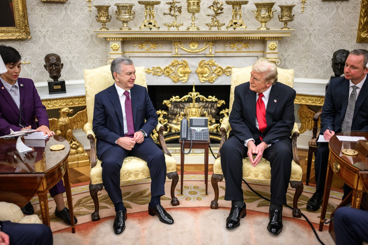 President Donald Trump meets with the President of the Republic of Uzbkeistan Shavkat Mirziyoyev in the Oval Office before a dinner with other C5 Central Asian leaders, Thursday, November 6, 2025. (Official White House Photo by Daniel Torok)