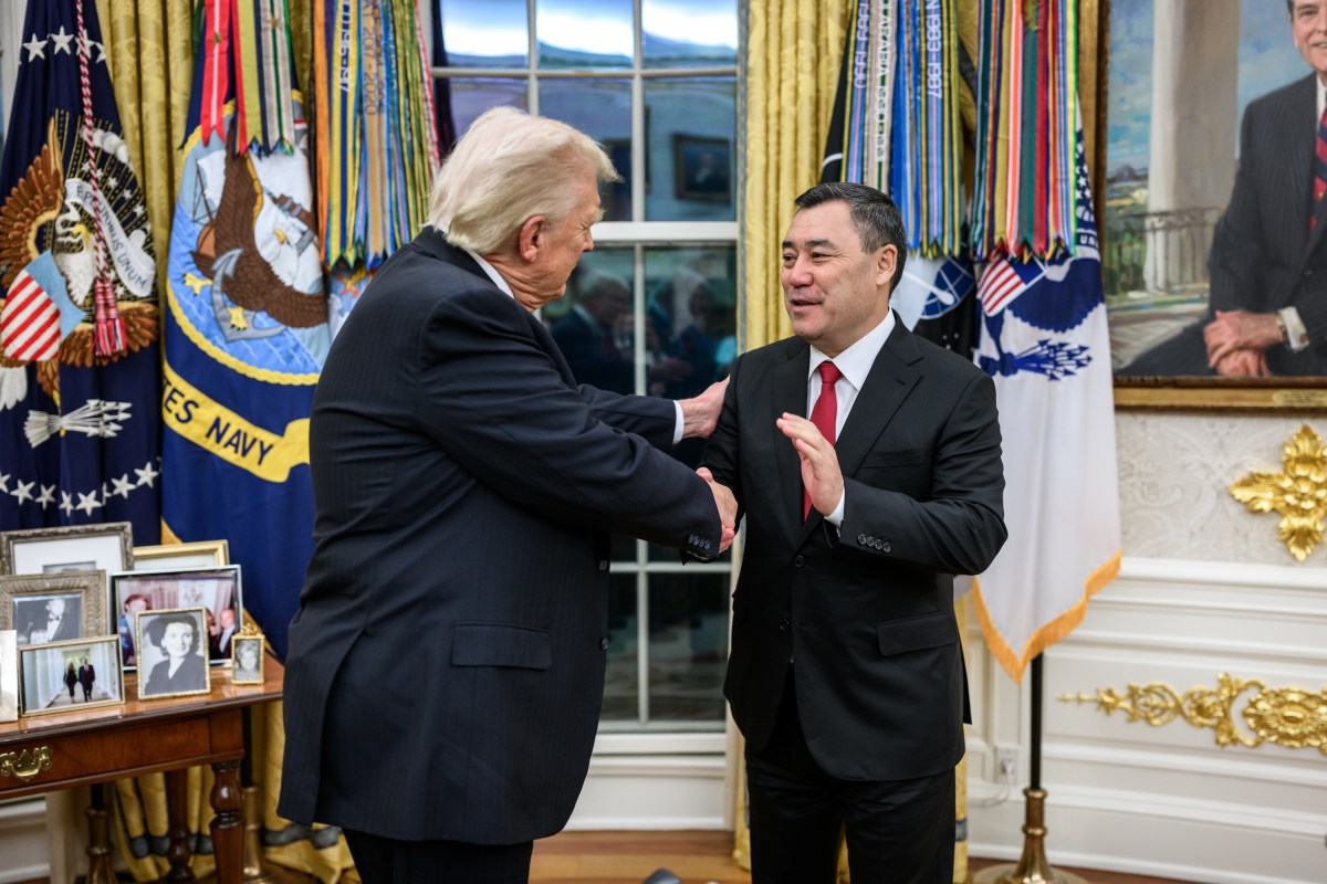 President Donald Trump meets with the President of the Kyrgyzstan Republic Sadyr Nurgojo uulu Japarov in the Oval Office before a dinner with other C5 Central Asian leaders, Thursday, November 6, 2025. (Official White House Photo by Daniel Torok)