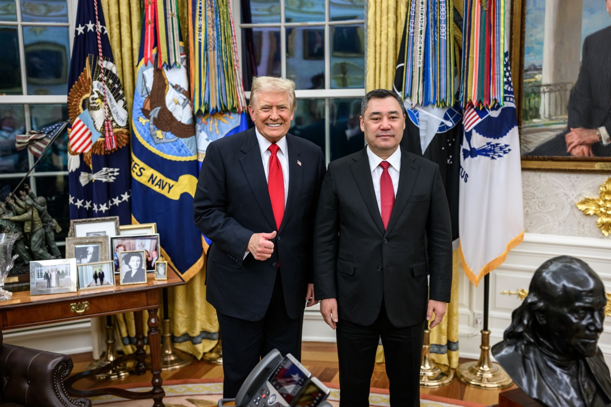 President Donald Trump meets with the President of the Kyrgyzstan Republic Sadyr Nurgojo uulu Japarov in the Oval Office before a dinner with other C5 Central Asian leaders, Thursday, November 6, 2025. (Official White House Photo by Daniel Torok)