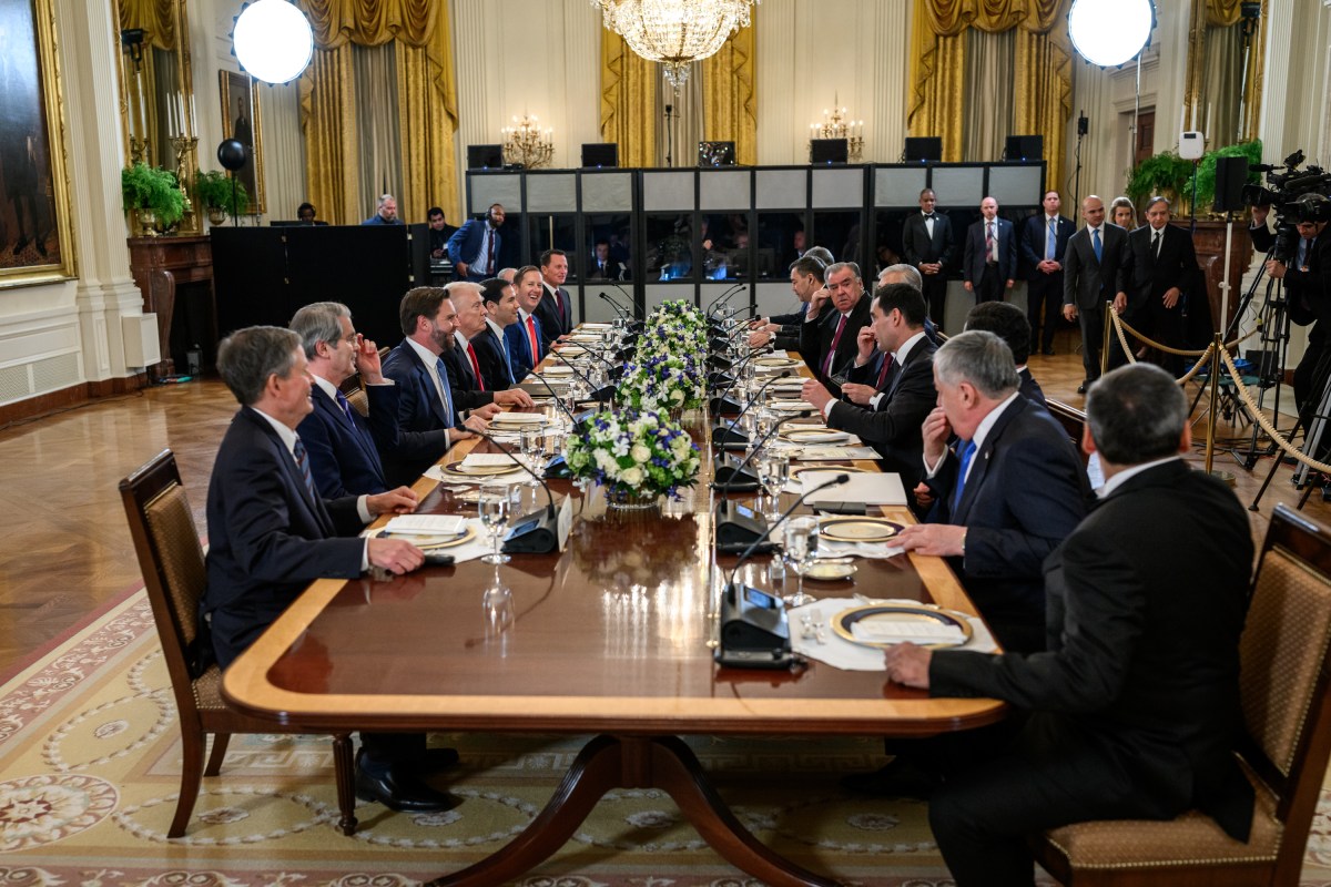 President Donald Trump hosts a dinner with leaders of C5 Central Asian countries in the East Room of the White House, Thursday, November 6, 2025. (Official White House Photo by Daniel Torok)