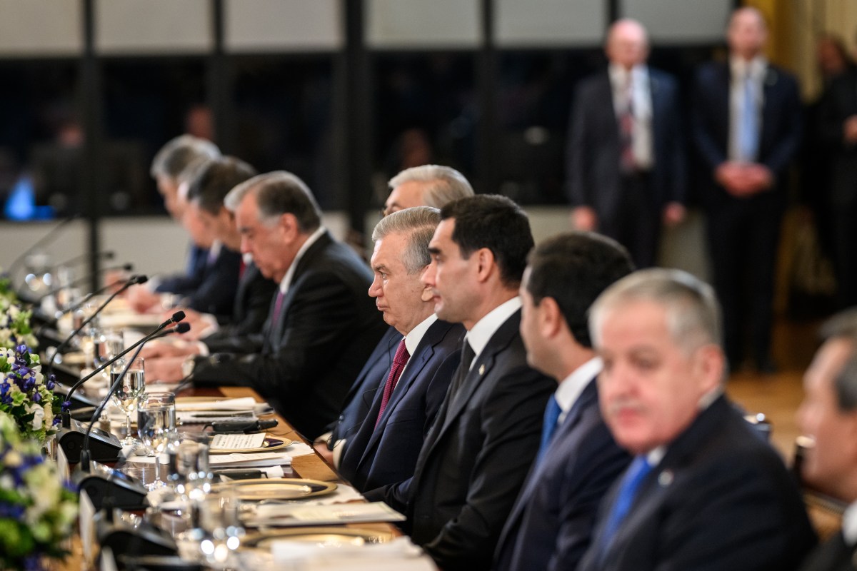 President Donald Trump hosts a dinner with leaders of C5 Central Asian countries in the East Room of the White House, Thursday, November 6, 2025. (Official White House Photo by Daniel Torok)