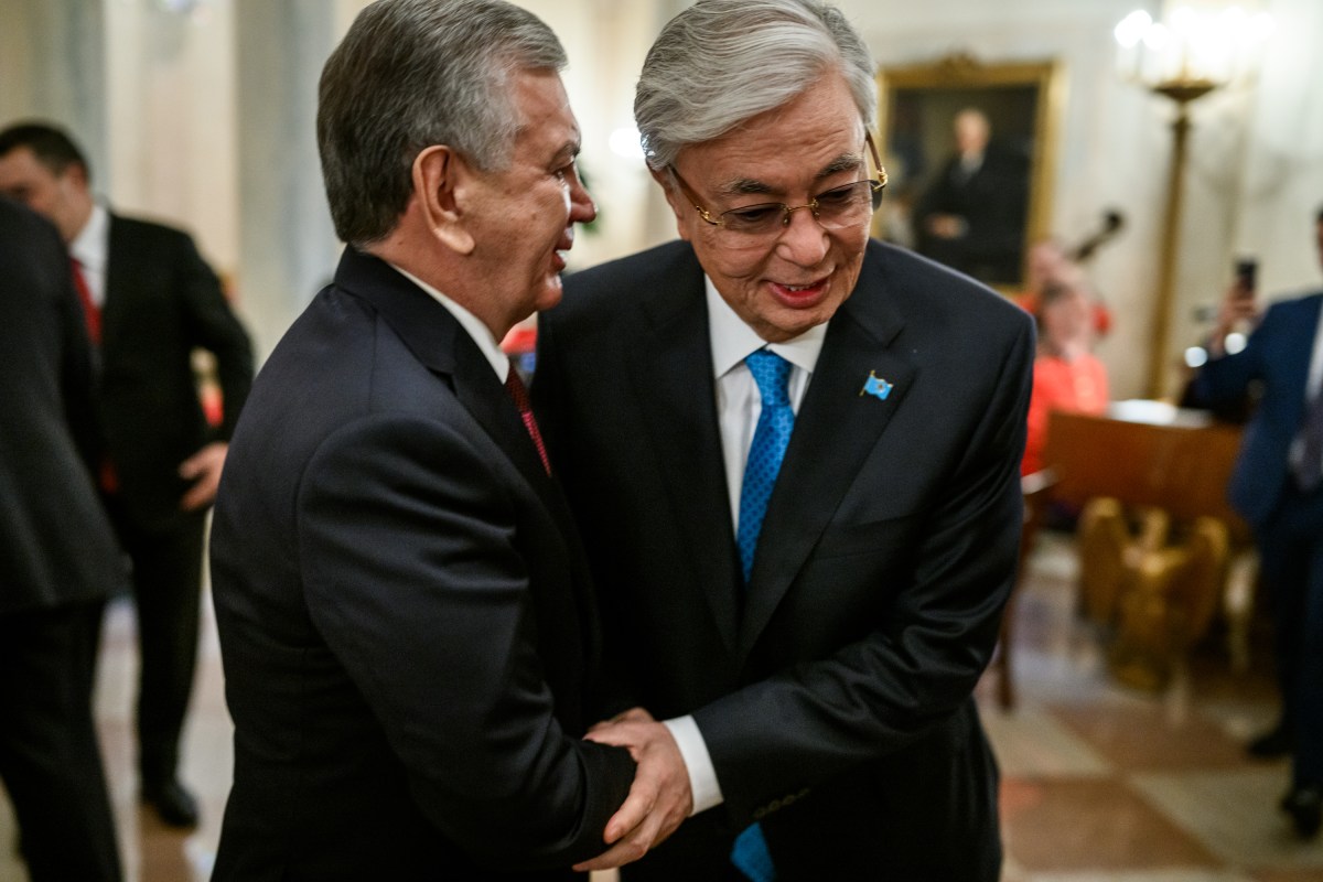 The President of the Republic of Uzbkeistan Shavkat Mirziyoyev speaks with the President of the Republic of Kazakhstan Kassym-Jomart Tokayev in the Grand Foyer of the White House after a dinner with President Donald Trump and other C5 Central Asian leaders, Thursday, November 6, 2025. (Official White House Photo by Daniel Torok)