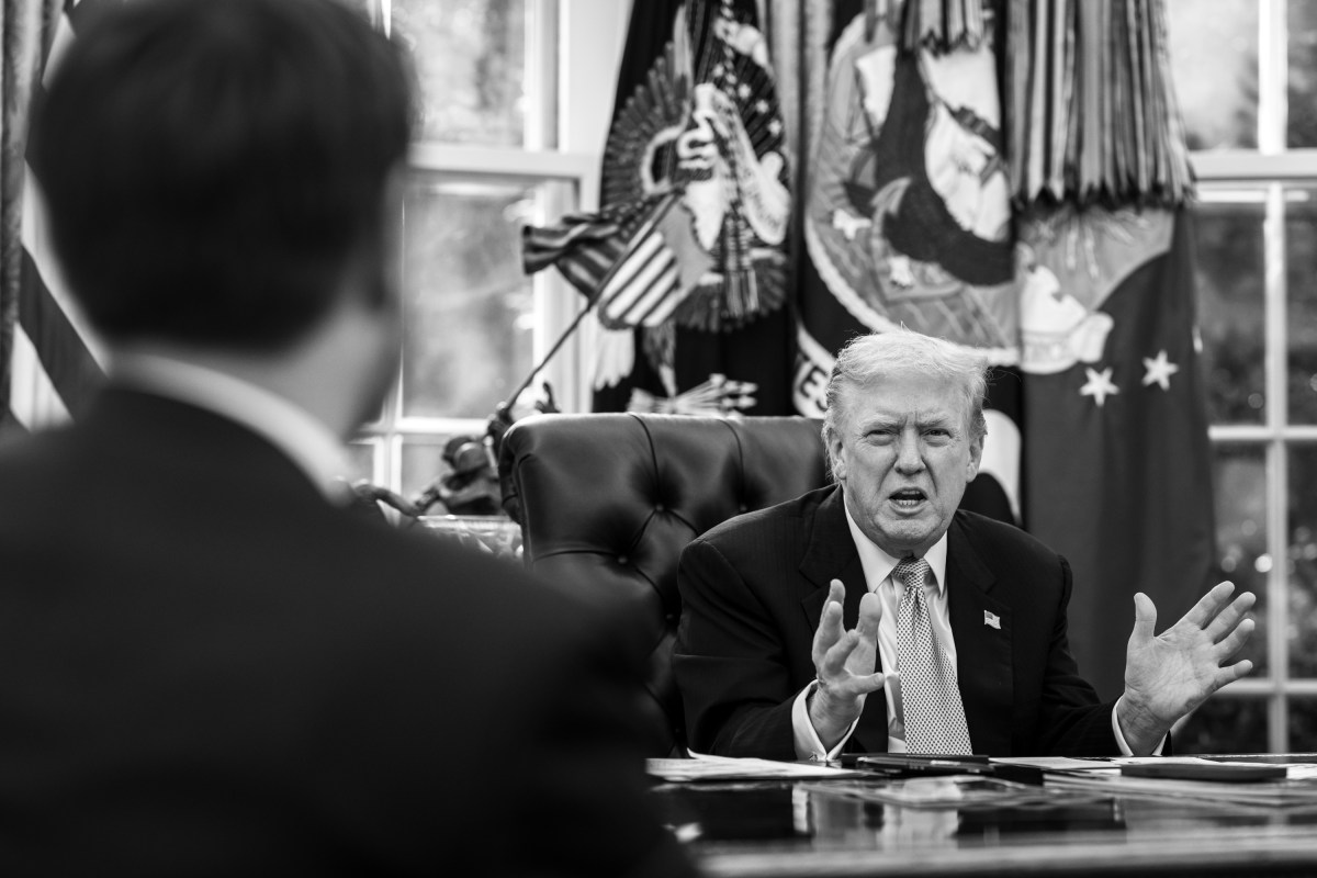 President Donald Trump meets with Vice President JD Vance, Secretary of War Pete Hegseth, and Secretary of State Marco Rubio before the arrival of Prime Minister Viktor Orban of Hungary, Friday, November 7, 2025. (Official White House Photo by Daniel Torok)