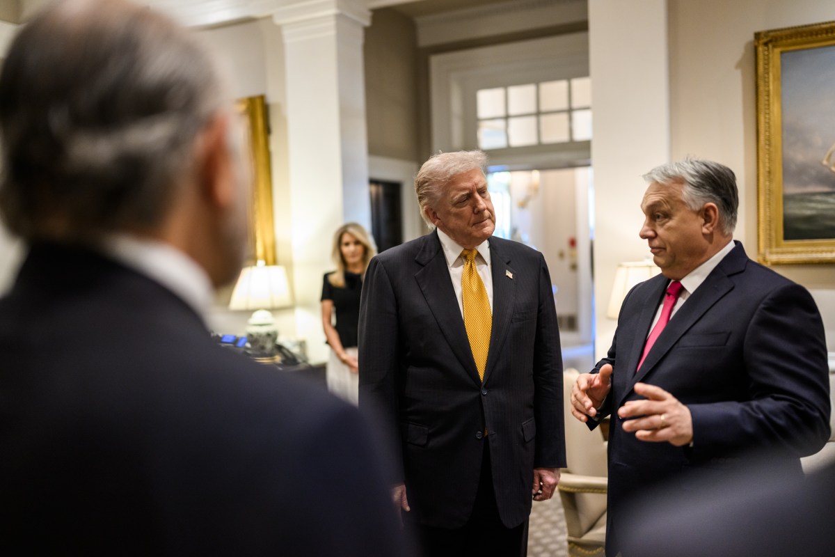 President Donald Trump introduces Hungarian Prime Minister Viktor Orban to members of the U.S. delegation in the West Wing Lobby of the White House, Friday, November 7, 2025. (Official White House Photo by Daniel Torok)