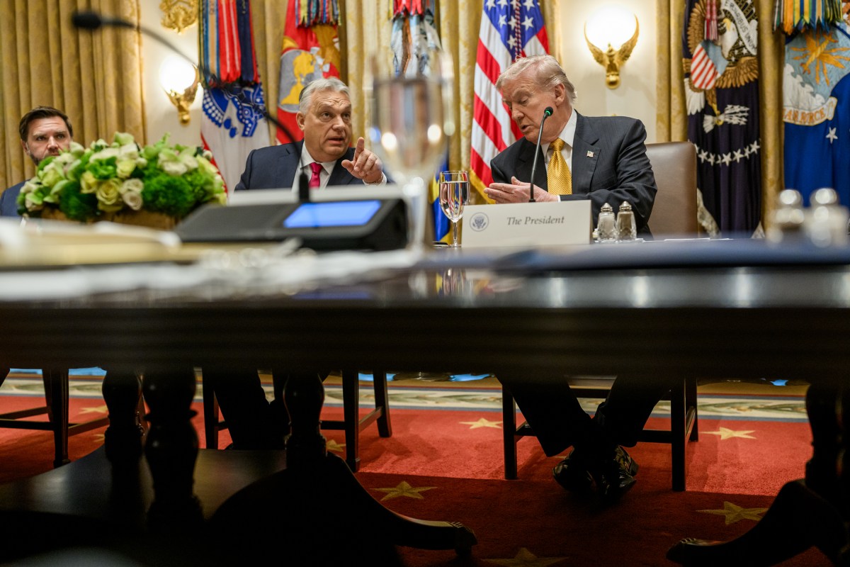 President Donald Trump hosts a bilateral lunch meeting with Hungarian Prime Minister Viktor Orban in the Cabinet Room, Friday, November 7, 2025. (Official White House Photo by Daniel Torok)