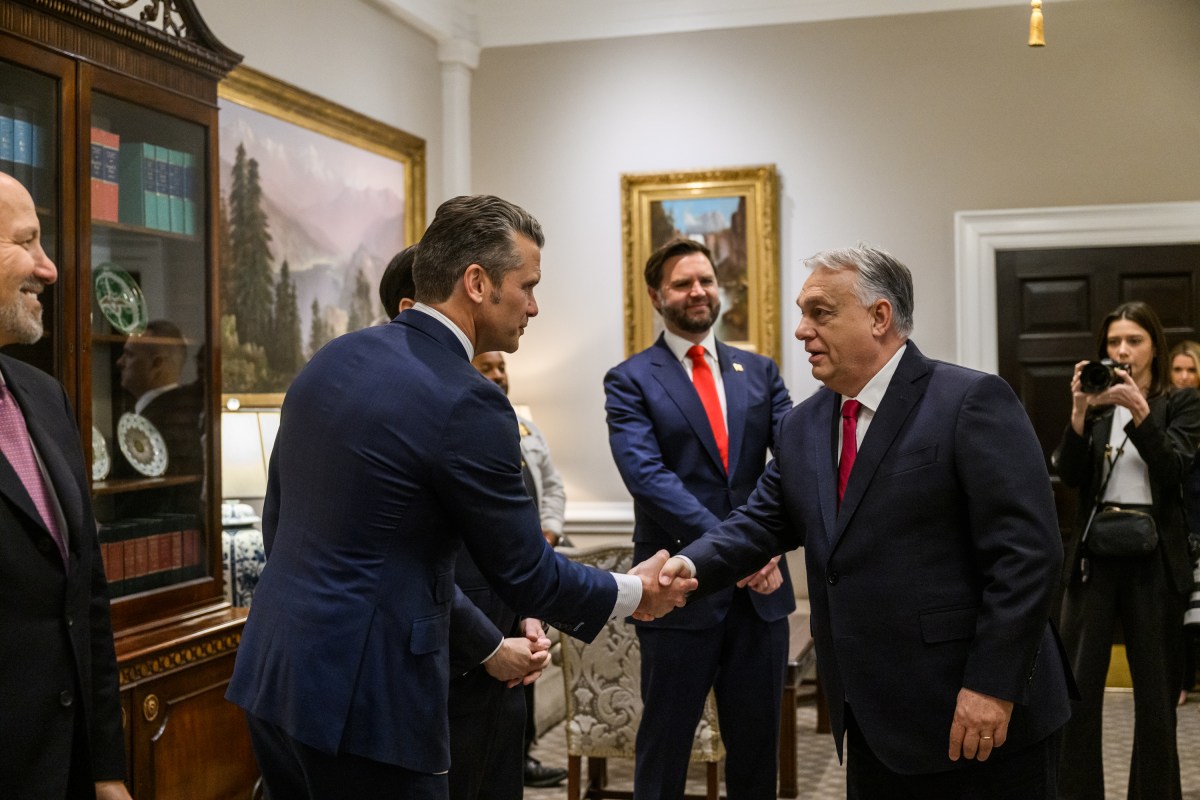 Hungarian Prime Minister Viktor Orban greets Secretary of War Pete Hegseth and members of the U.S. delegation in the West Wing Lobby of the White House, Friday, November 7, 2025, before a meeting with President Donald Trump. (Official White House Photo by Mollly Riley)