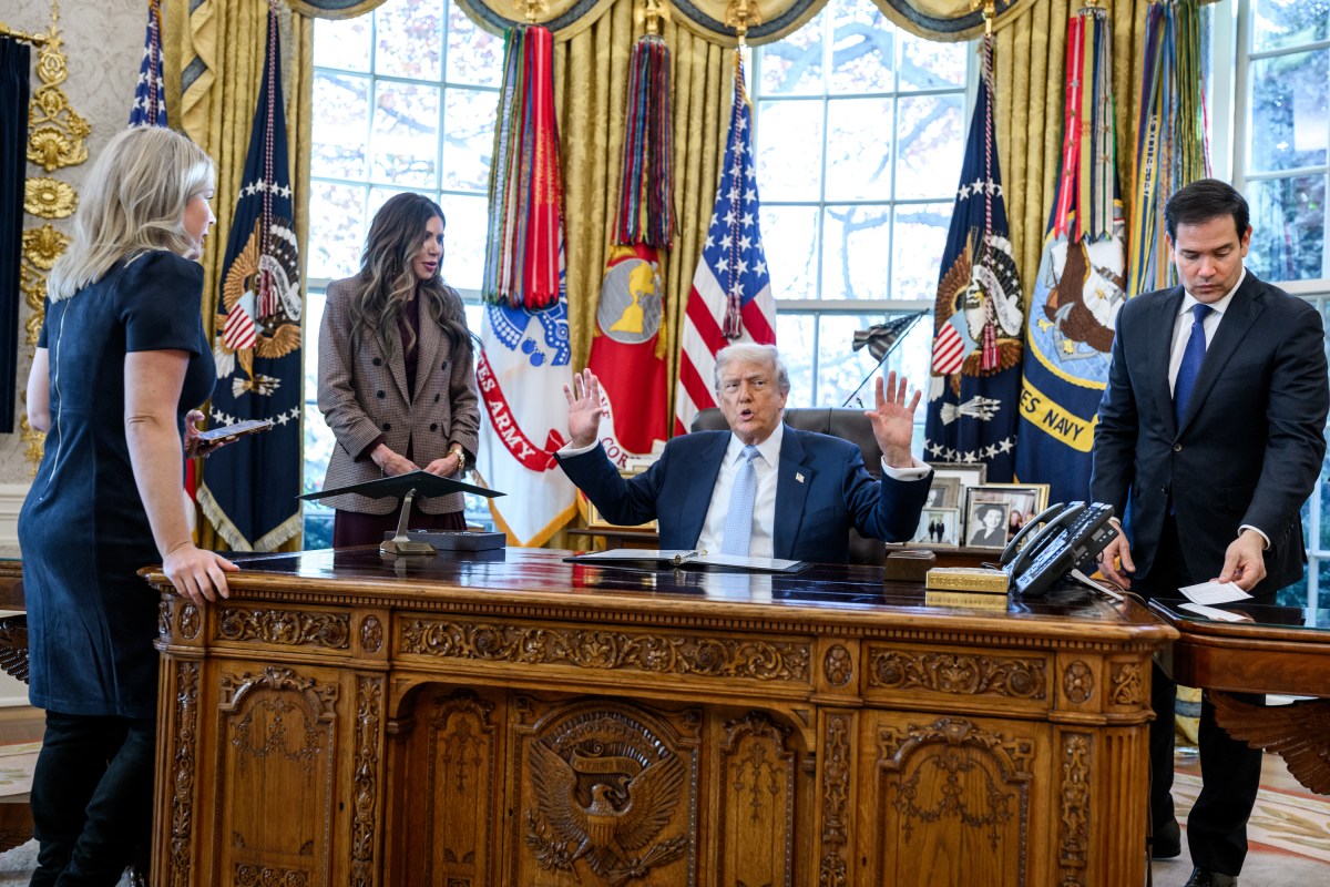 President Donald Trump speaks with Press Secretary Karoline Leavitt, Secretary of Homeland Security Kristi Noem, and Secretary of State Marco Rubio before meeting with the White House Task Force on the 2026 FIFA World Cup, Monday, November 17, 2025, in the Oval Office. (Official White House Photo by Joyce N. Boghosian)