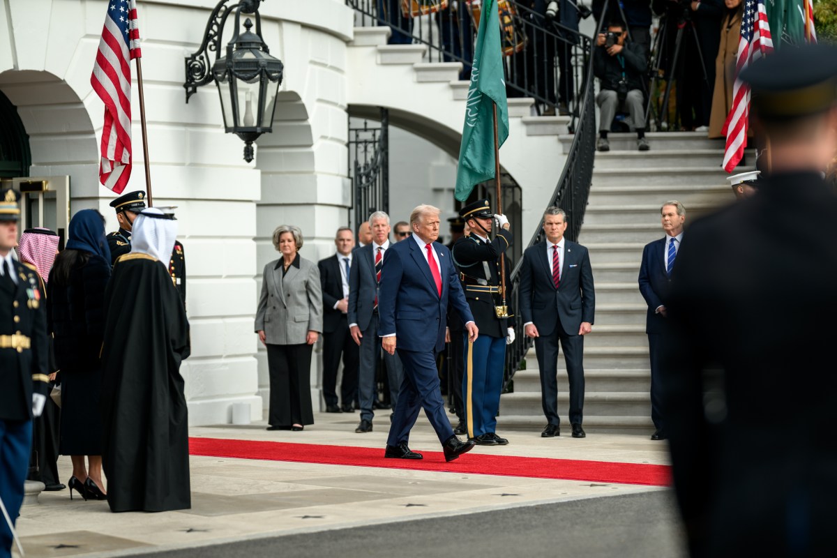 President Donald Trump prepares to welcome Crown Prince and Prime Minister Mohammed bin Salman Al Saud of Saudi Arabia at the South Portico of the White House, Tuesday, November 18, 2025. (Official White House Photo by Daniel Torok)