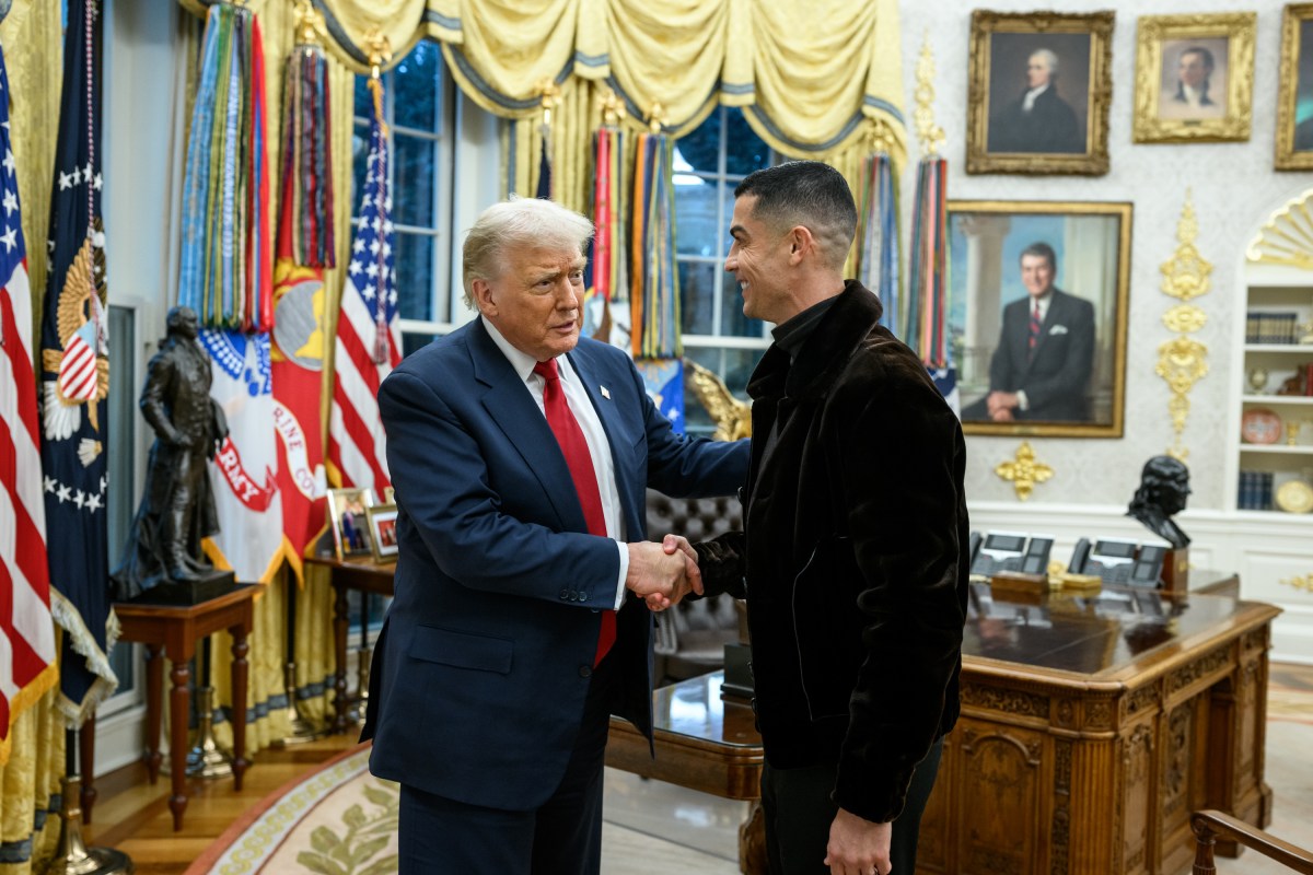President Donald Trump meets with Cristiano Ronaldo in the Oval Office, Tuesday, November 18, 2025. (Official White House Photo by Daniel Torok)