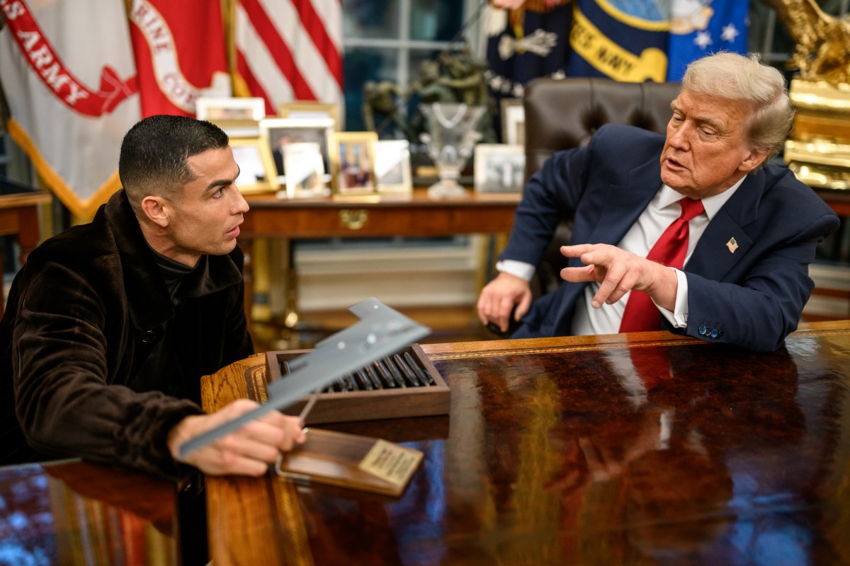 President Donald Trump meets with Cristiano Ronaldo in the Oval Office, Tuesday, November 18, 2025. (Official White House Photo by Daniel Torok)