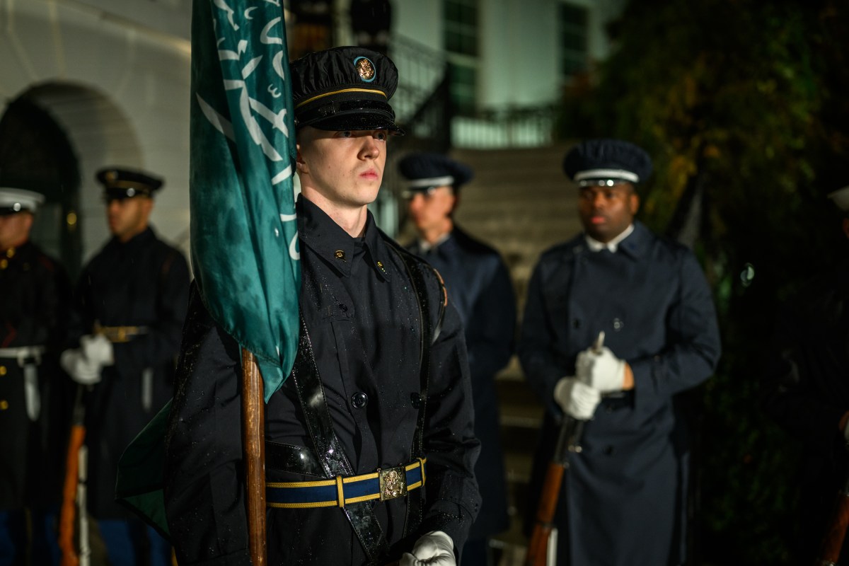 Guests arrive for a dinner for Crown Prince and Prime Minister Mohammed bin Salman Al Saud of Saudi Arabia, Tuesday, November 18, 2025, at the White House. (Official White House Photo by Daniel Torok)