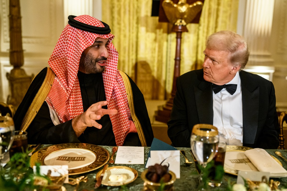 President Donald Trump and First Lady Melania Trump host a dinner for Crown Prince and Prime Minister Mohammed bin Salman Al Saud of Saudi Arabia, Tuesday, November 18, 2025, in the East Room of the White House. (Official White House Photo by Daniel Torok)
