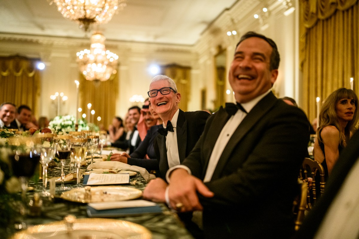 President Donald Trump delivers closing remarks at a dinner for Crown Prince and Prime Minister Mohammed bin Salman Al Saud of Saudi Arabia, Tuesday, November 18, 2025, in the East Room of the White House. (Official White House Photo by Daniel Torok)