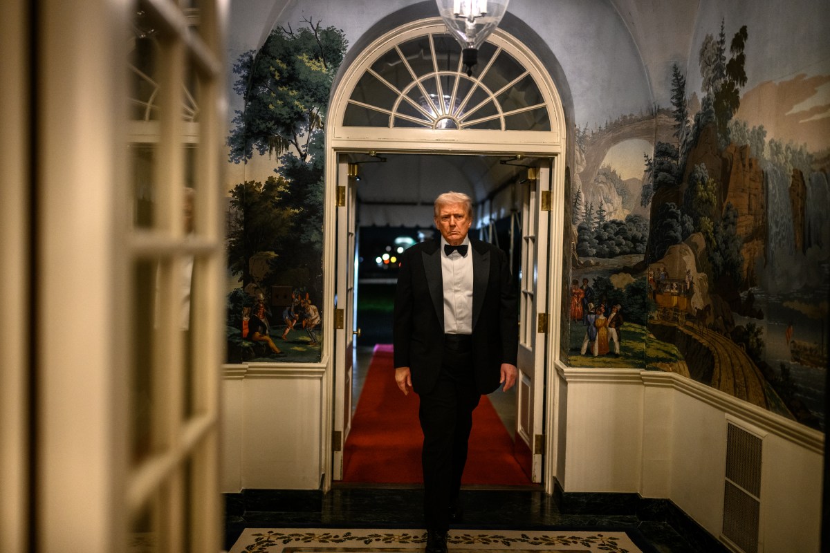 President Donald Trump walks to the residence after bidding farewell to Crown Prince and Prime Minister Mohammed bin Salman Al Saud of Saudi Arabia after a dinner in the Prince’s honor, Tuesday, November 18, 2025, at the South Portico of the White House. (Official White House Photo by Daniel Torok)