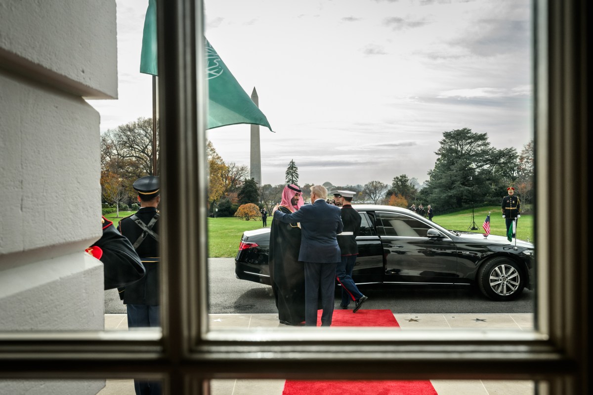 President Donald Trump welcomes Crown Prince and Prime Minister Mohammed bin Salman Al Saud of Saudi Arabia at the South Portico of the White House, Tuesday, November 18, 2025. (Official White House Photo by Joyce N. Boghosian)